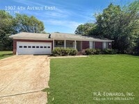 Building Photo - 1907 4th Ave E