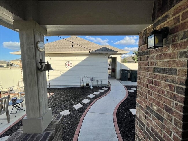 Building Photo - 108 Lasino Dr