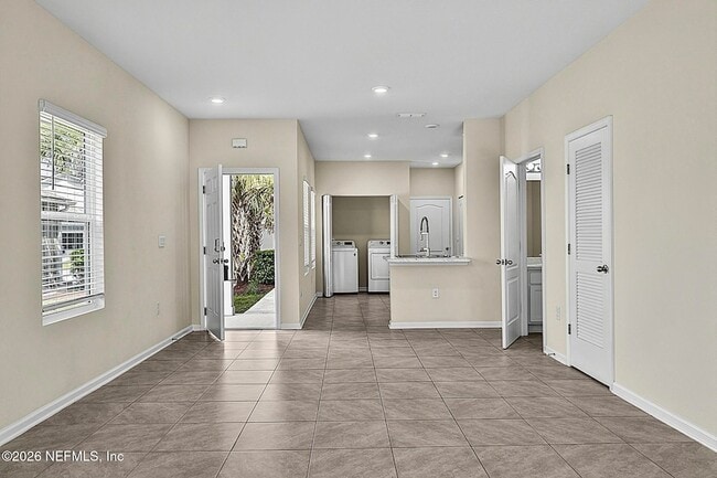Building Photo - 7739 Legacy Trl