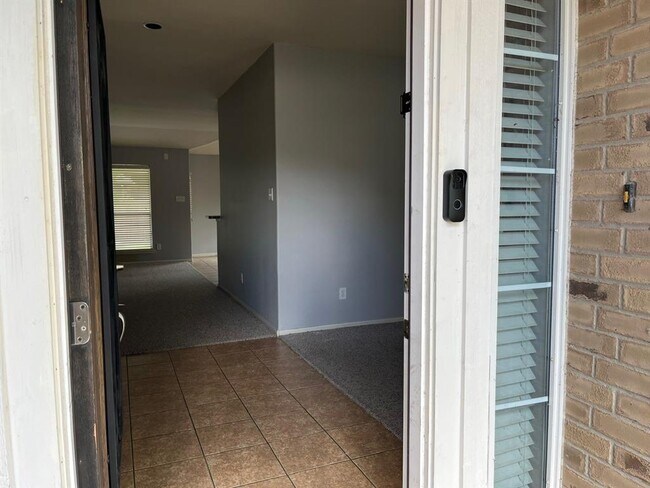 Building Photo - 12610 Bethany Bay Dr