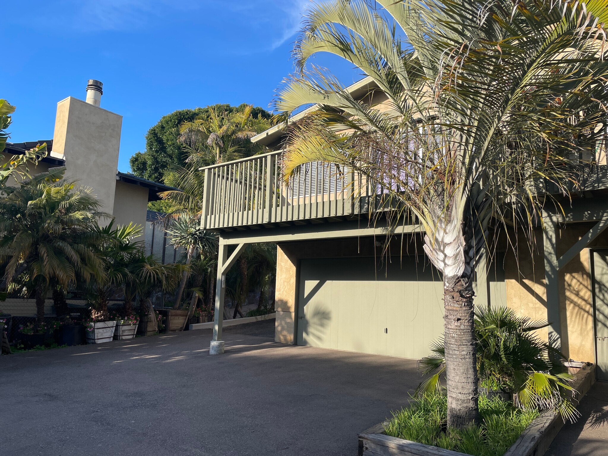 2 car garage - 818 Hygeia Ave