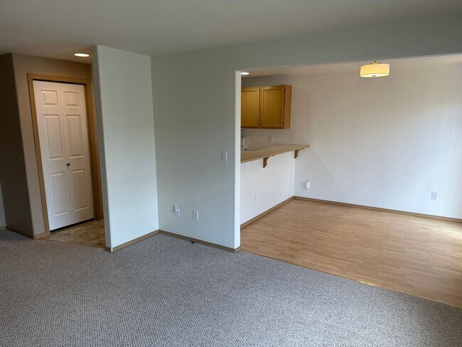 Building Photo - Nice Three Bedroom in Sedro Woolley