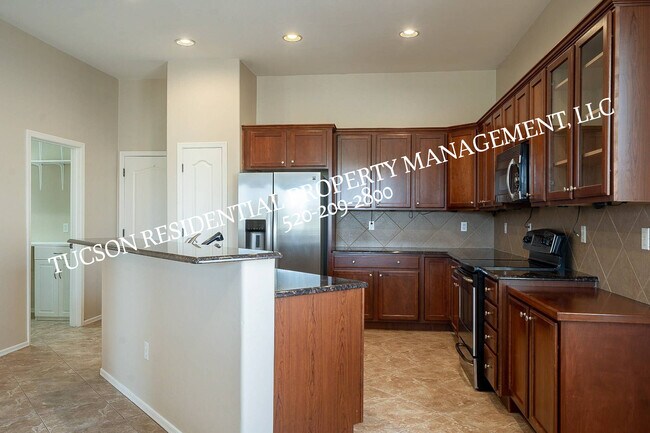 Building Photo - 10737 S Miralago Dr