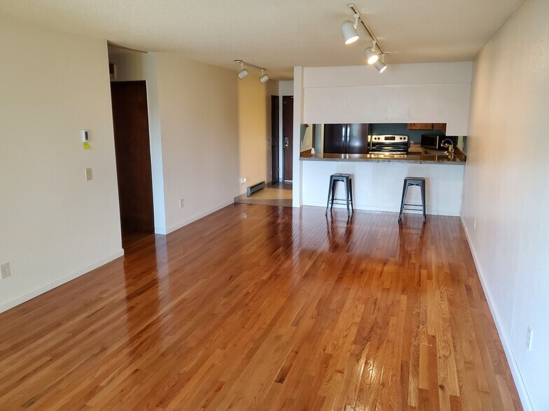 Building Photo - 3100 Ward Plz