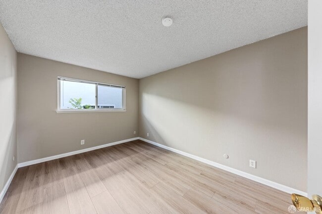 Building Photo - 5322 Balhan Ct