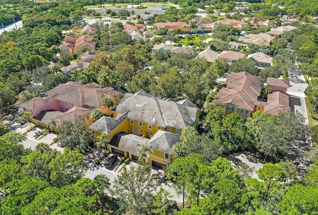 Building Photo - 150 Lismore Ln