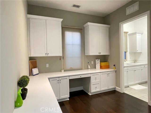 Building Photo - 56 Purple Jasmine