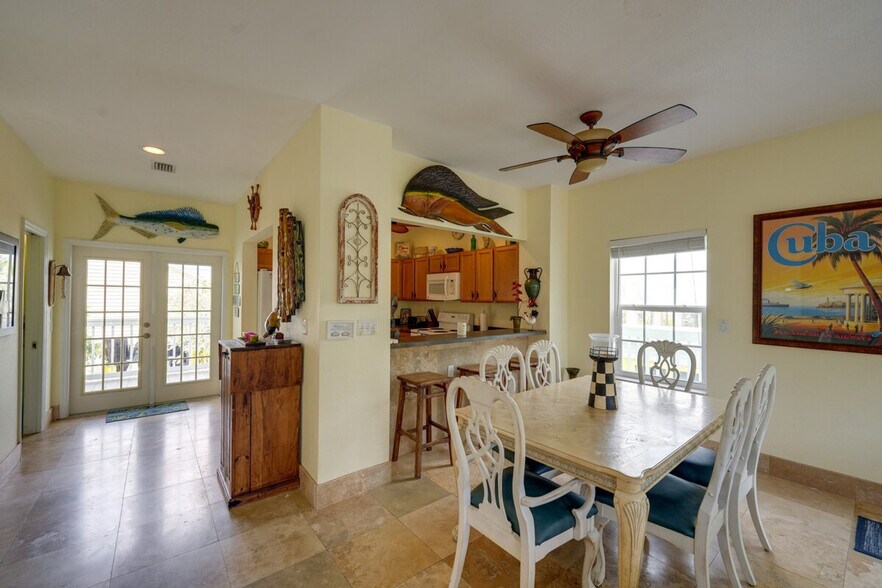 Building Photo - 31 Palm Dr