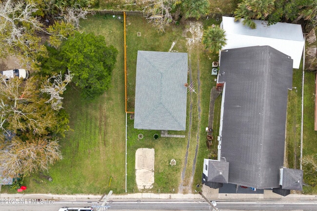 Building Photo - 269 W King St