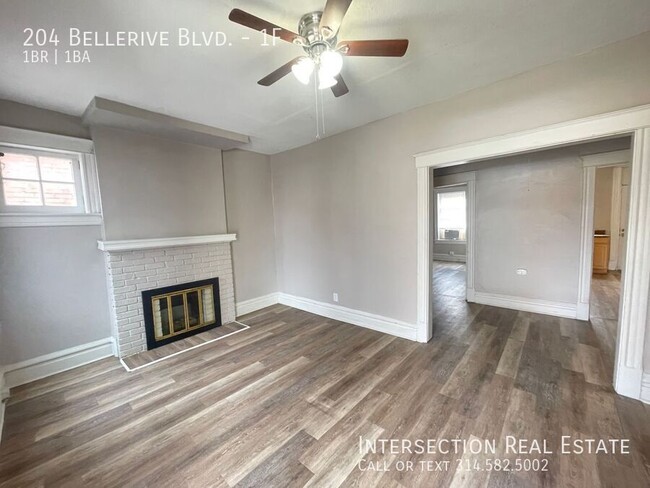 Building Photo - Adorable 1 Bed/1Bath S. City Apt. with Pri...