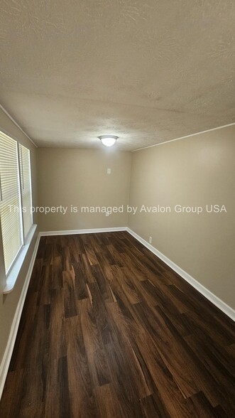 Building Photo - 873 Melson Ave