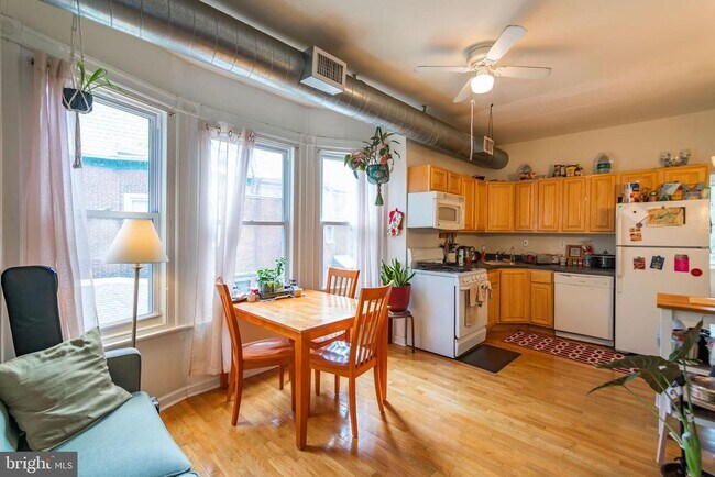 Primary Photo - 4813 Walton Ave