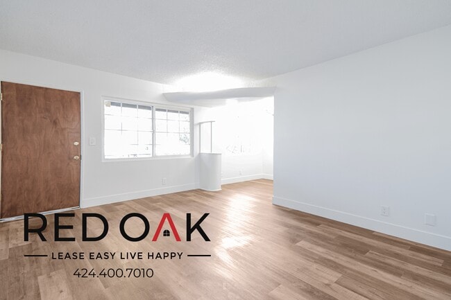 Building Photo - 901 Centinela Ave