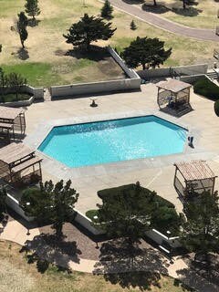 Swimming Pool - 411 Lakewood Cir