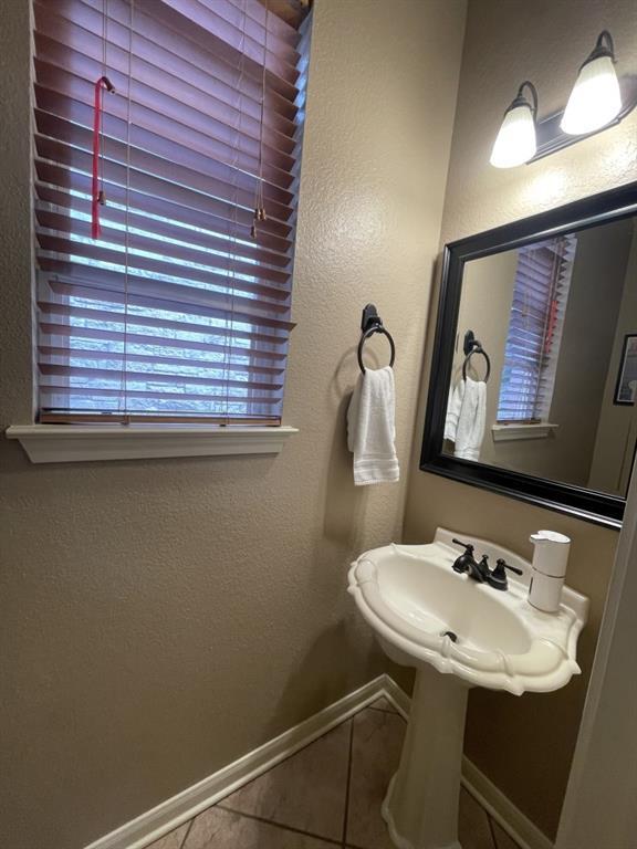 Building Photo - 2724 Cascade Falls Dr
