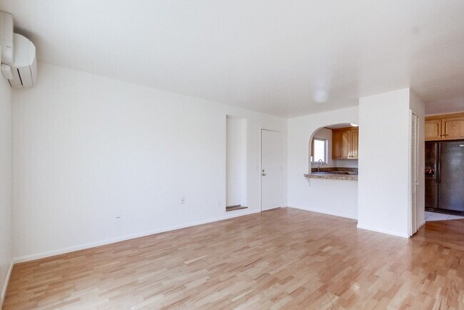 Building Photo - Charming 2BR Home with Attached Garage, Private Patio and a Friendly Community!