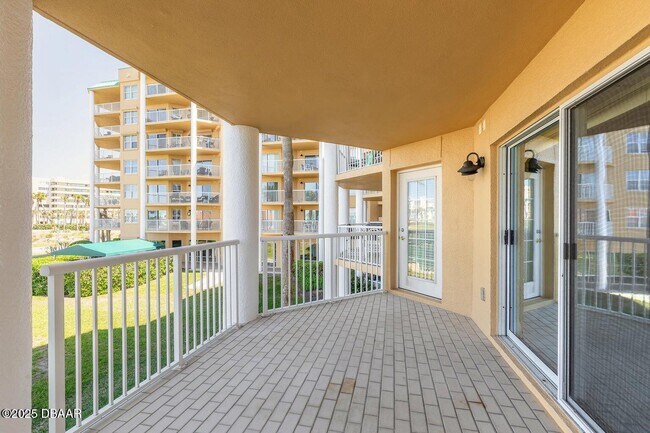 Building Photo - 4650 Links Village Dr