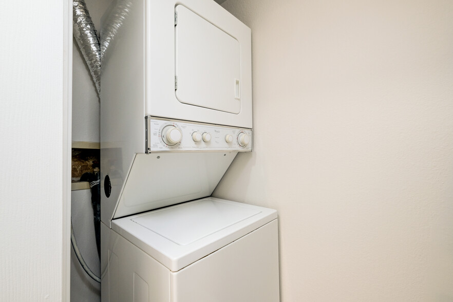 Washer/dryer in unit. - 3313 Wyndham Cir