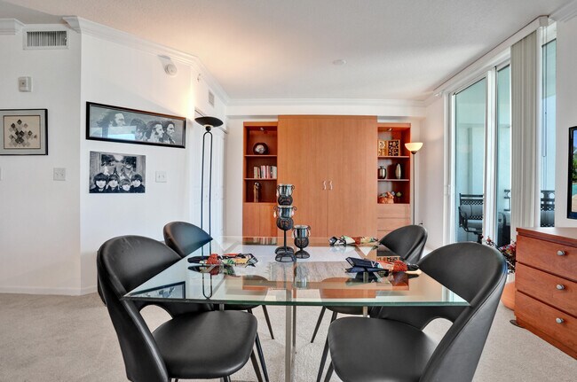 Building Photo - 600 S Dixie Hwy