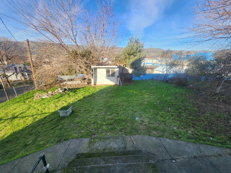 Building Photo - 1703 7th Ave