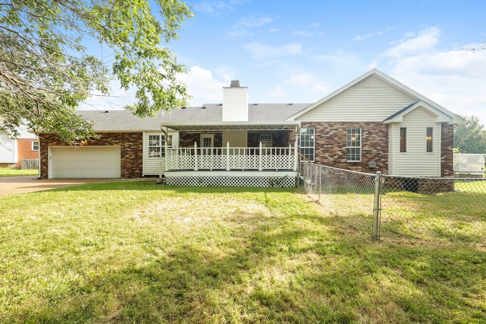 Building Photo - 3933 Hillshire Dr