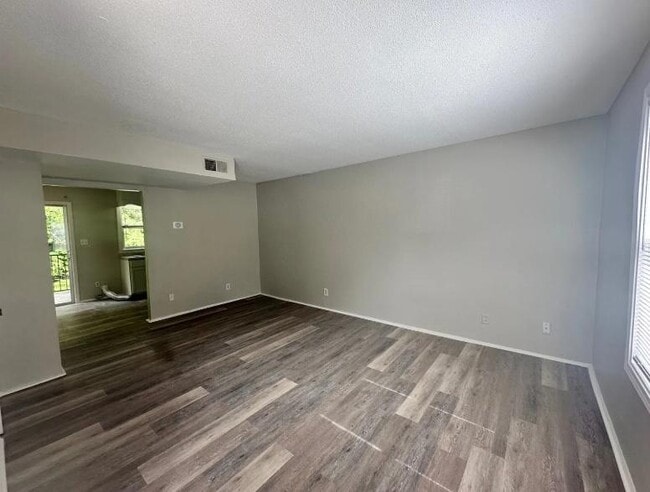 Building Photo - 1448 Nottingham Rd