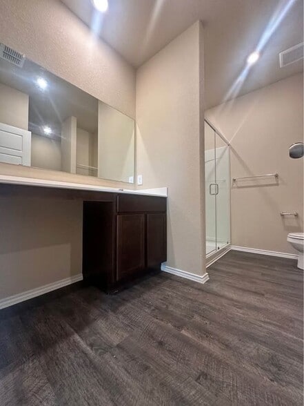 Building Photo - 2019 Marshall Mnrs