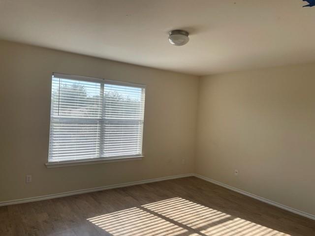 Building Photo - 2105 Fall Creek Dr