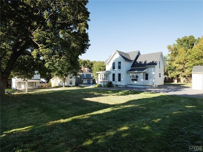 Building Photo - 435 S Hamilton St