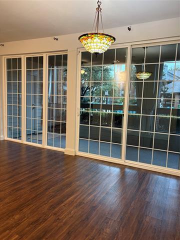 Primary Photo - 1720 NE Green Oaks Blvd