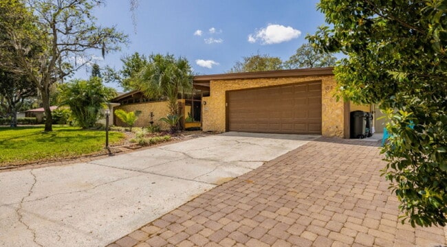 Building Photo - 1483 Glastonberry Rd