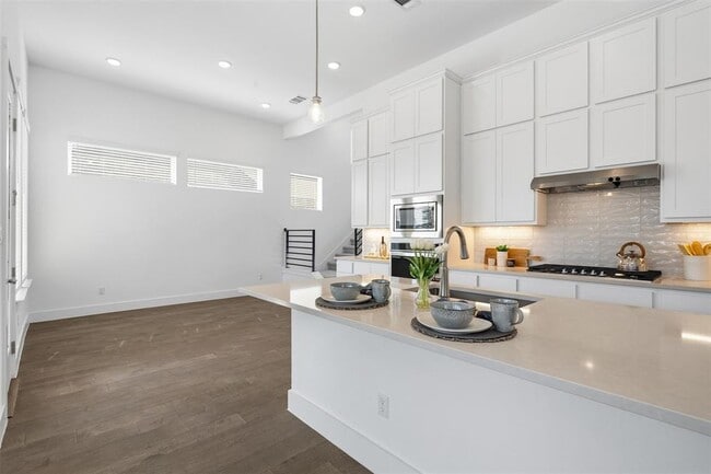 Building Photo - 1413 Kneehigh Ln