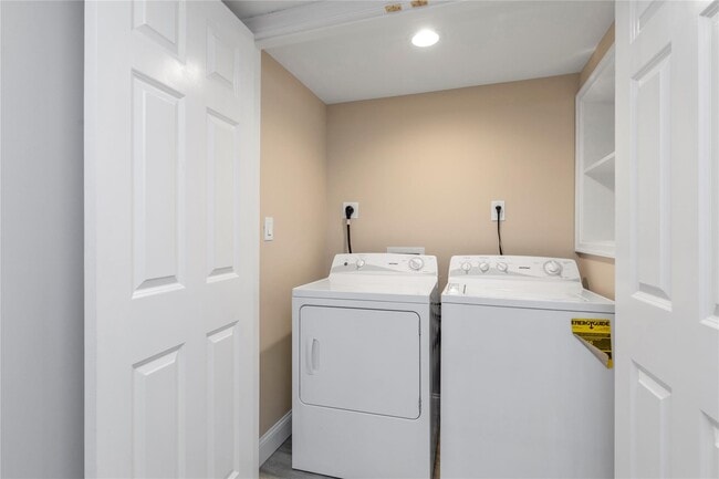 Building Photo - 38 Dunes Ln