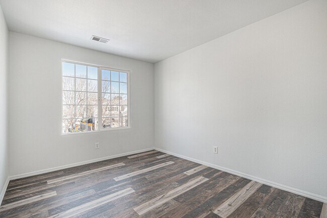 Building Photo - 8303 S Pierce Way