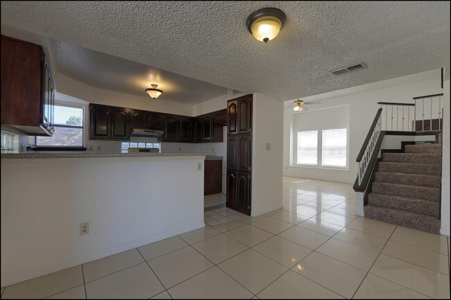 Building Photo - 695 Bluff Canyon Cir