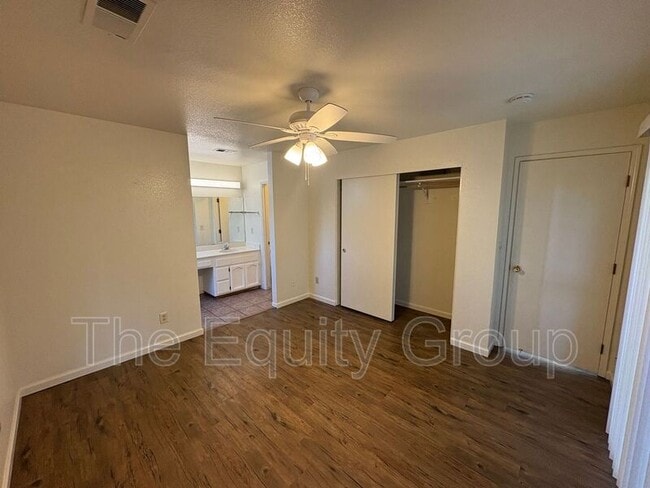 Building Photo - 451 W Marilyn St