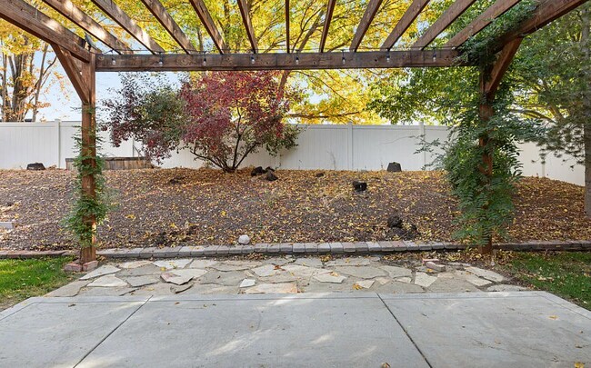 Building Photo - Charming 3 Bedroom Home in Eagle – Minutes to Eagle Bike Park