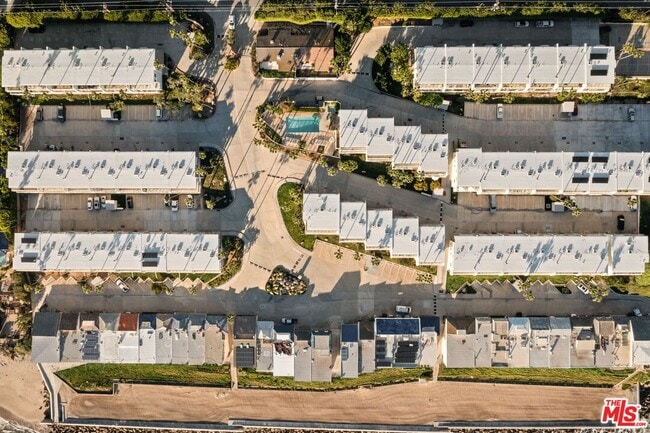 Building Photo - 11942 Whitewater Ln