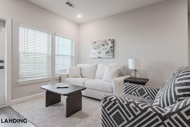 Building Photo - 5001 Willowgate Loop