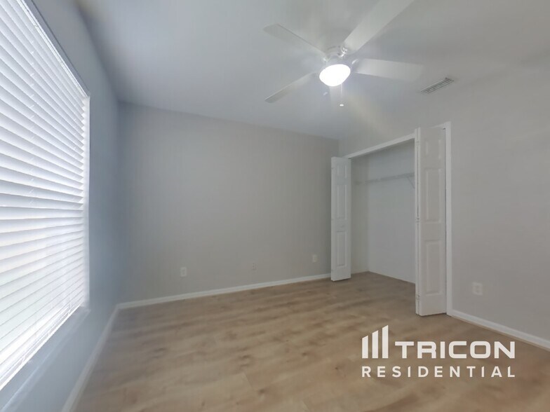 Building Photo - 4842 Oakley Rd