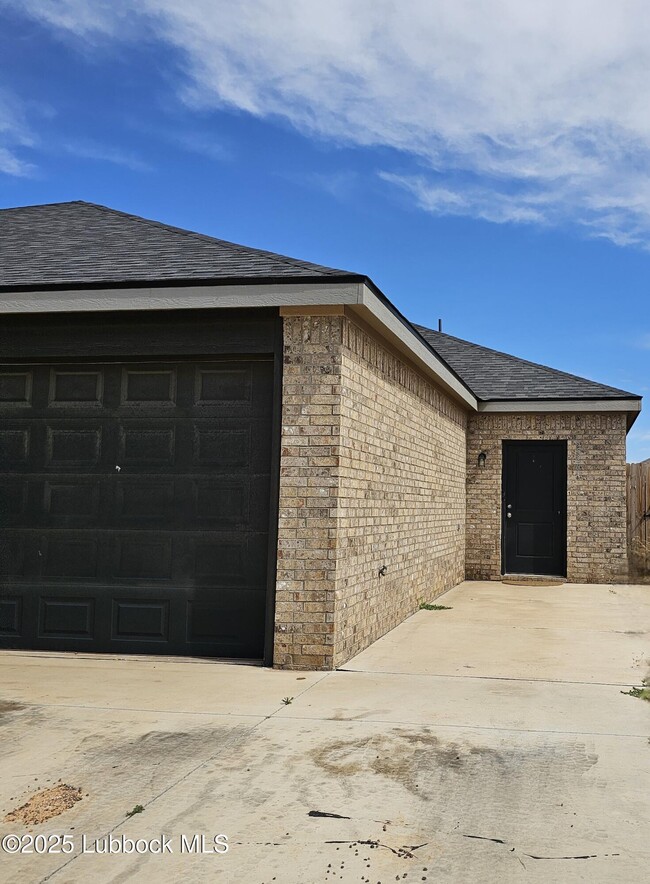 Building Photo - 5526 Itasca St