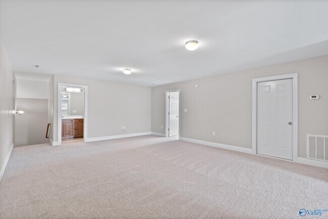 Building Photo - 3116 Tenker Creek Ln SE