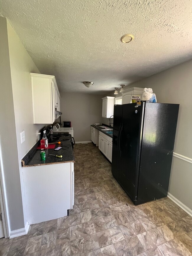 Building Photo - 1506 Yazoo Dr