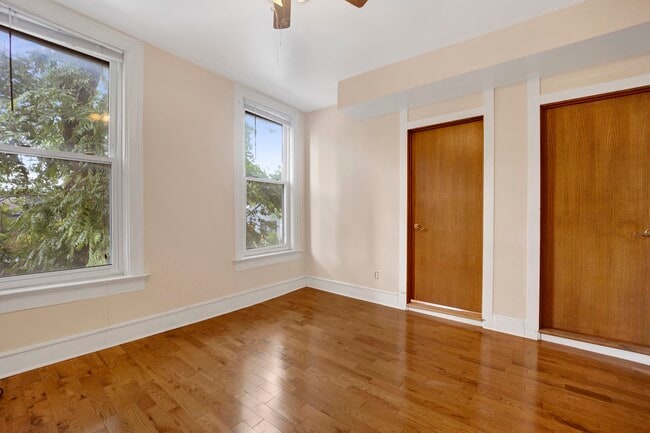 Building Photo - 2702 W 24th St