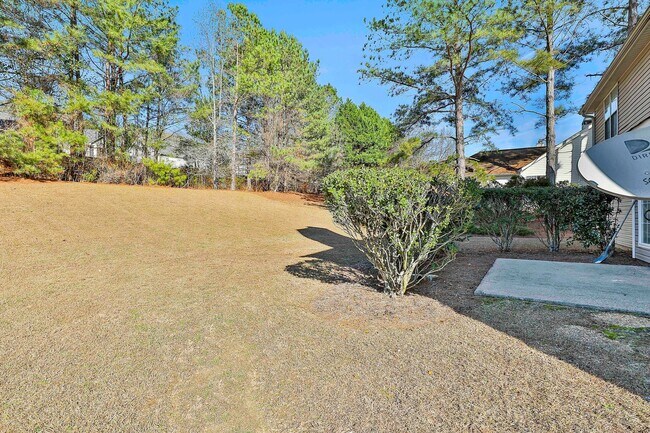 Building Photo - Furnished or Unfurnished 4 Bedroom with Internet Included!