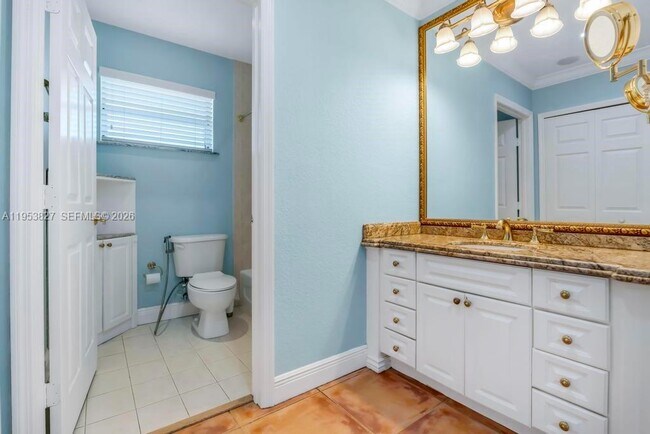 Building Photo - 4370 SW 82nd Ave