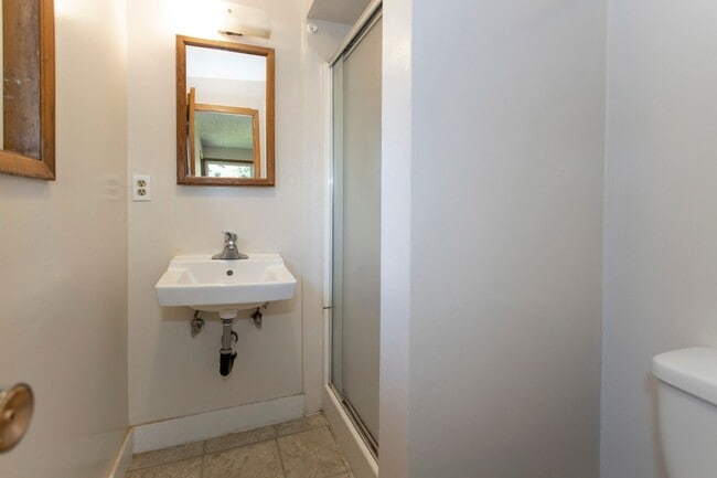 Building Photo - Available Beautiful Single-Level Home with...