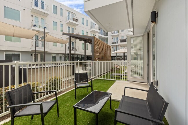 Building Photo - 5820 1/2 Cameron Road-SI FL1-ID1303397P