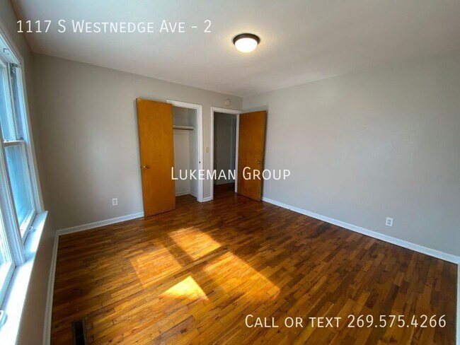 Building Photo - 1117 S Westnedge Ave