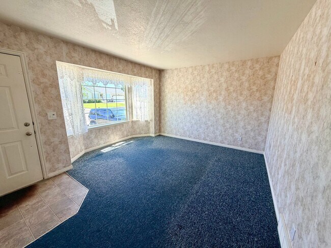 Building Photo - 2008 W 12510 S